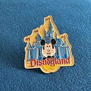 Vintage Disneyland Mickey Mouse Castle Pin – Pre Pin Trading Disney Pin 🏰